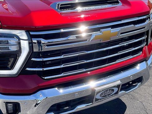 Used 2025 Chevrolet Silverado 3500 LTZ w/ LTZ Plus Package AWD/4WD image 30