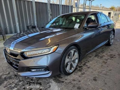 Used 2018 Honda Accord Touring image 7