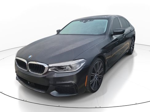 Used 2019 BMW 540i w/ M Sport Package image 3