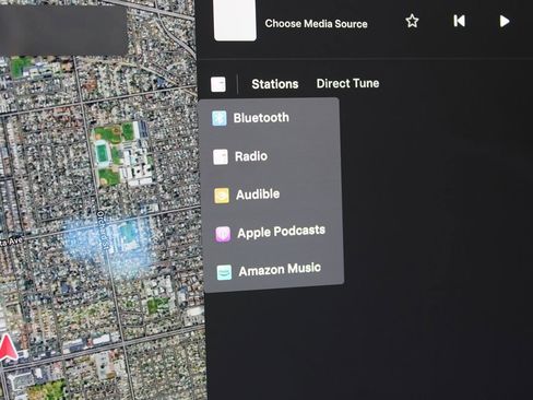 Used 2021 Tesla Model S Plaid image 23