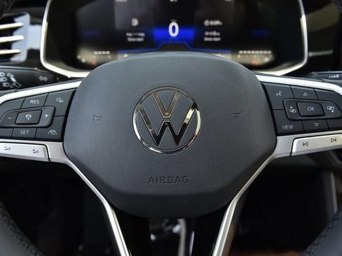 New 2026 Volkswagen Jetta SE FWD image 19