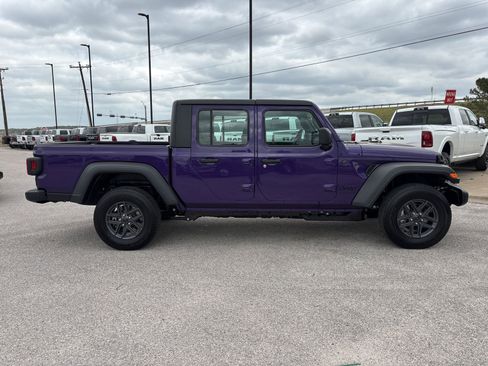 New 2026 Jeep Gladiator Sport AWD/4WD image 7