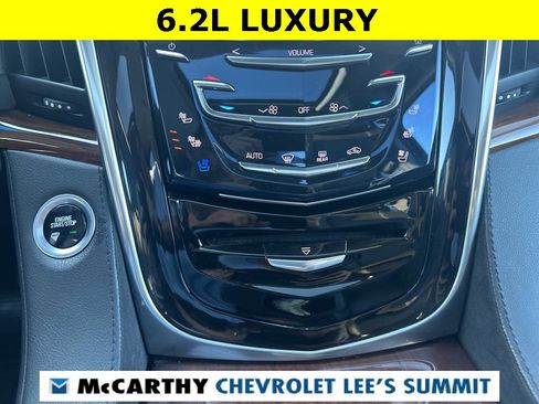 Used 2019 Cadillac Escalade Luxury image 9