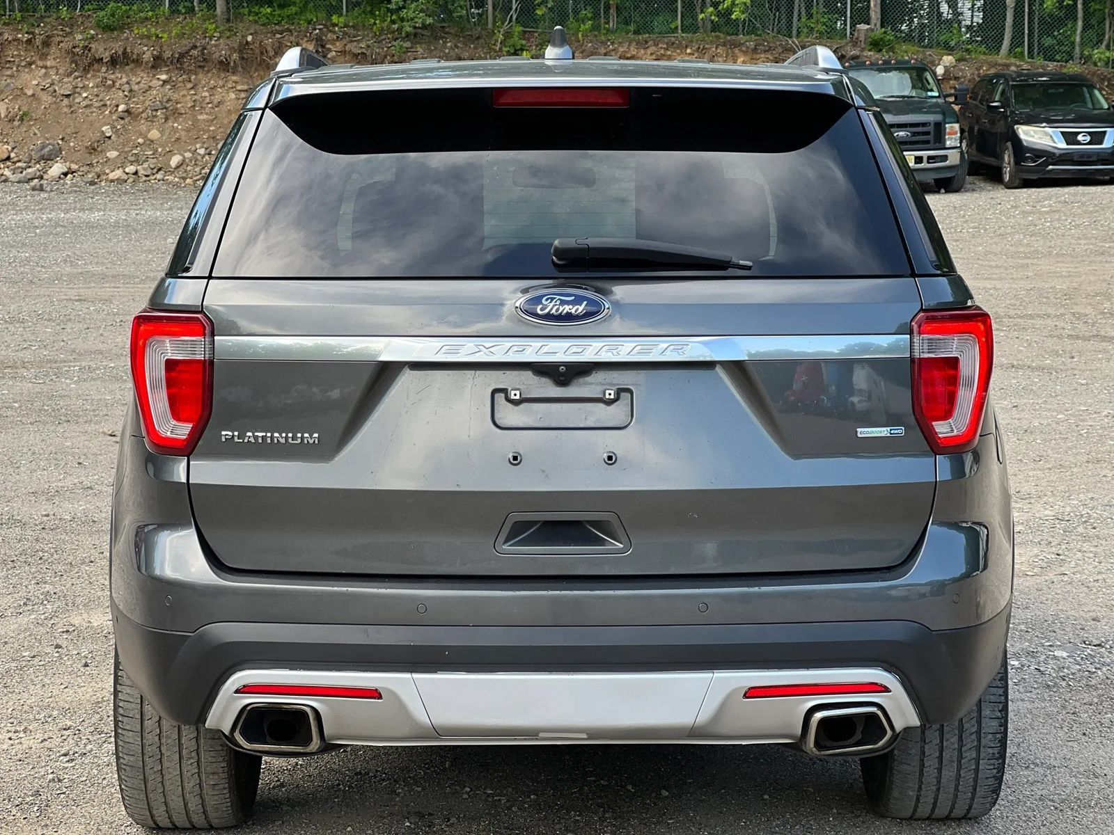 Used 2016 Ford Explorer Platinum AWD/4WD image 5
