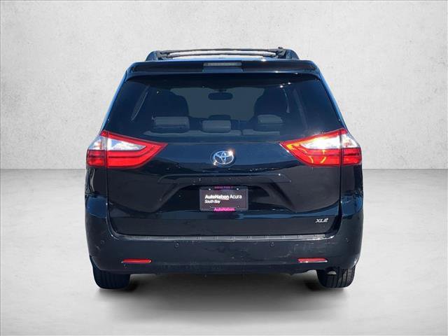 Used 2015 Toyota Sienna XLE w/ XLE Navigation Package FWD image 7