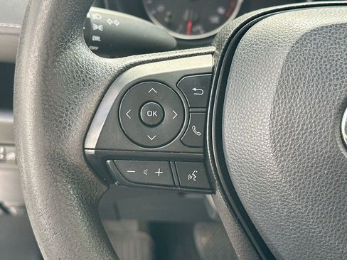 Used 2022 Toyota RAV4 LE image 24