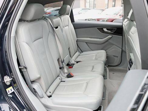 Used 2017 Audi Q7 3.0T Premium Plus image 34