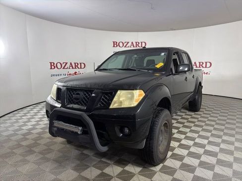 Used 2011 Nissan Frontier PRO-4X image 4