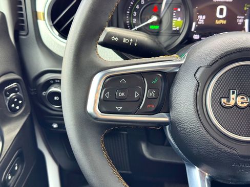 Used 2024 Jeep Wrangler Unlimited Sahara image 25