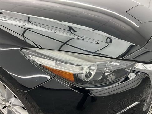Used 2017 MAZDA MAZDA3 Grand Touring image 28