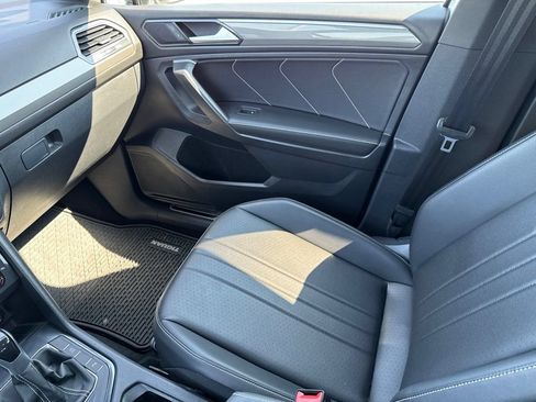 Certified 2023 Volkswagen Tiguan SE R-Line FWD image 22