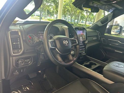 Used 2020 RAM 1500 Laramie RWD image 7