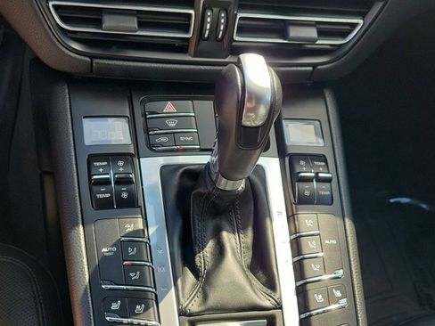 Used 2020 Porsche Macan S image 27