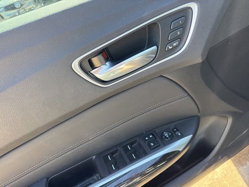 Used 2020 Acura TLX image 11