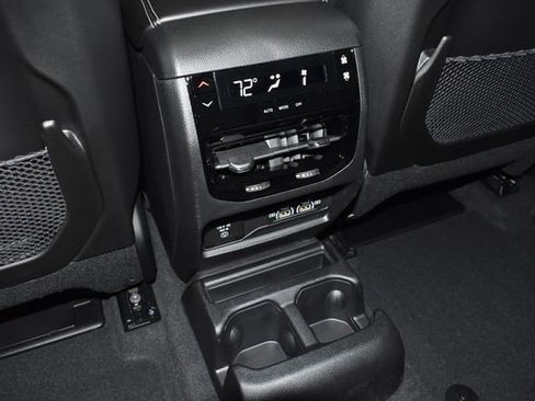 New 2025 Jeep Grand Cherokee L Altitude image 26