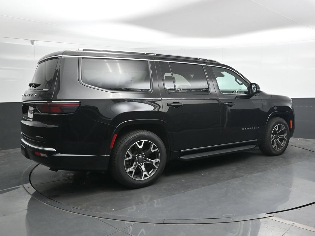 Used 2024 Jeep Wagoneer Series III AWD/4WD image 2