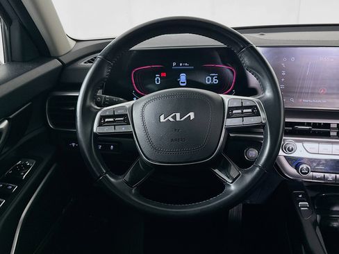Used 2025 Kia Telluride S FWD image 17