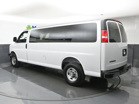 Used 2025 Chevrolet Express 3500 LT w/ LT Preferred Equipment Group RWD image 22
