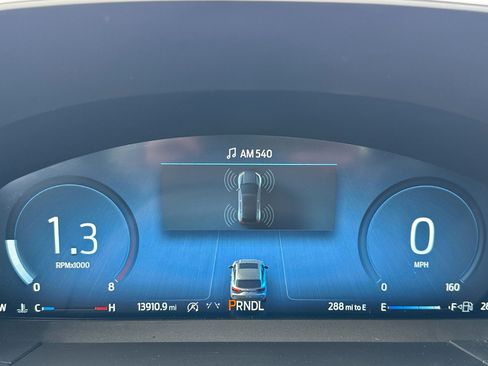 Used 2025 Ford Escape Platinum image 27