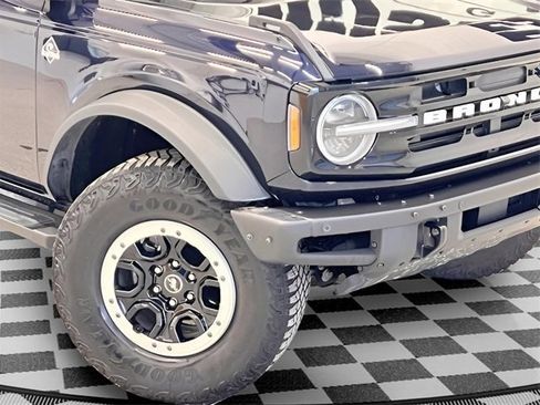 Used 2021 Ford Bronco Outer Banks w/ Sasquatch Package image 8