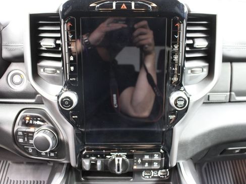 Used 2023 RAM 1500 Big Horn AWD/4WD image 17