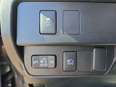 Used 2023 Toyota Tacoma SR image 28