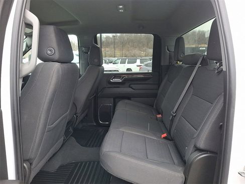 Used 2024 Chevrolet Silverado 3500 LT image 10