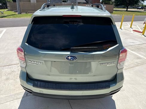Used 2017 Subaru Forester 2.5i Premium AWD/4WD image 12