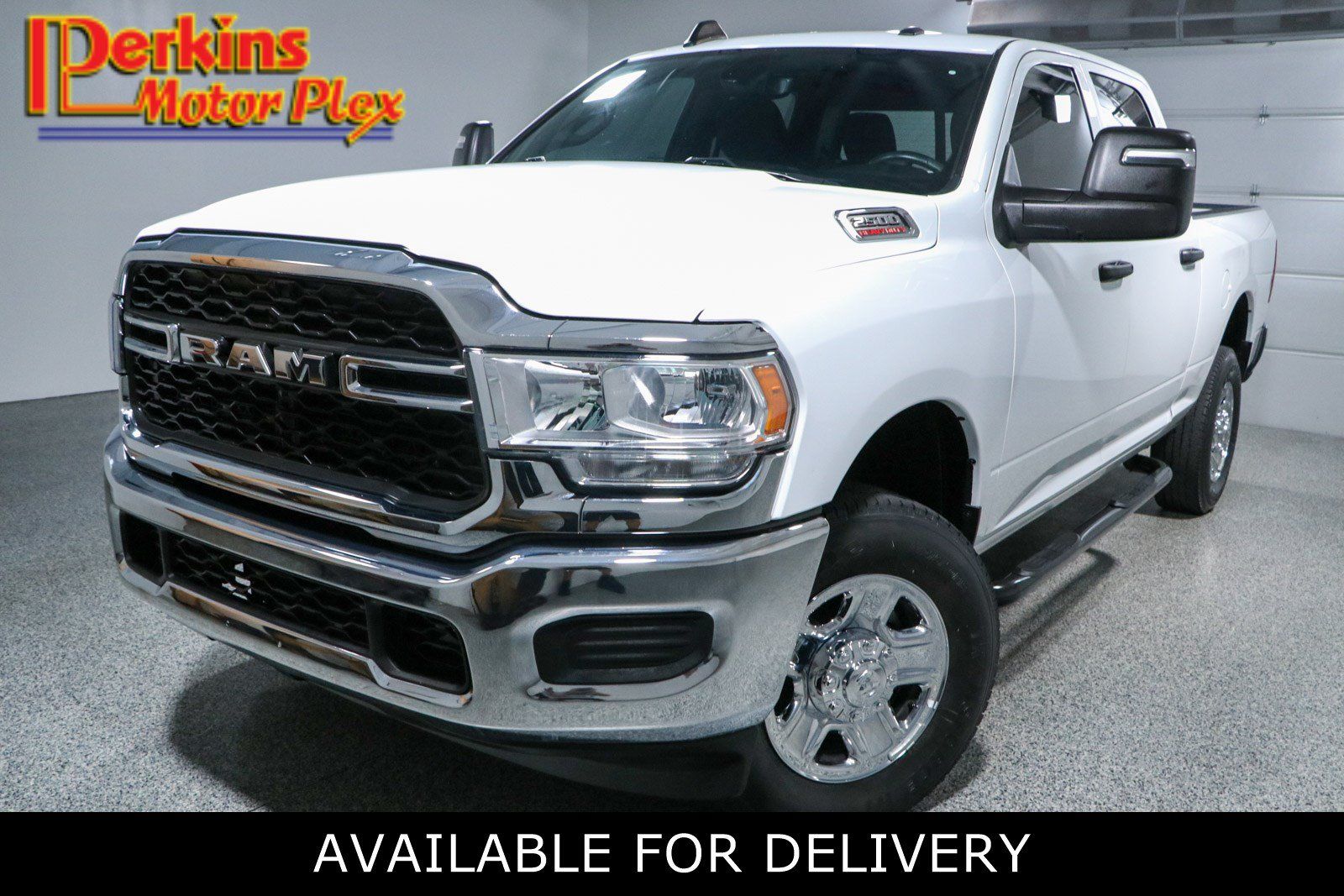 Used 2024 RAM 2500 Tradesman w/ Chrome Appearance Group AWD/4WD image 1