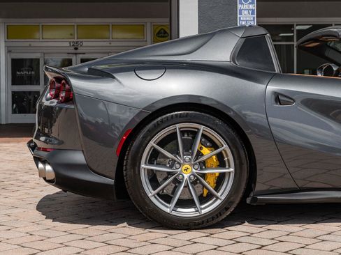 Used 2022 Ferrari 812 GTS RWD image 51