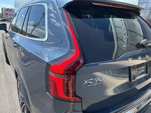 Used 2025 Volvo XC90 B5 Plus image 10