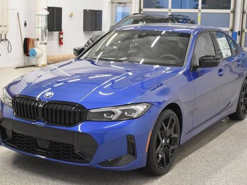 New 2026 BMW 330i xDrive Sedan w/ M Sport Package AWD/4WD image 9