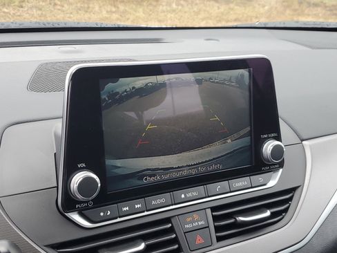 New 2025 Nissan Altima 2.5 SR image 16