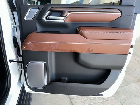 New 2026 GMC Sierra 3500 Denali Ultimate AWD/4WD image 37