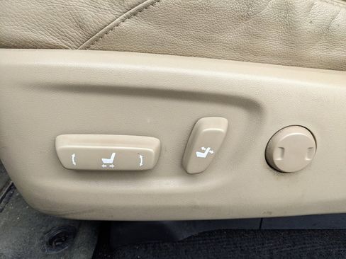 Used 2013 Toyota 4Runner Limited image 45