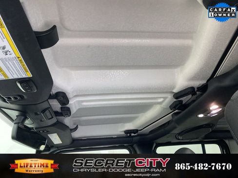 Used 2023 Jeep Gladiator Sport image 26