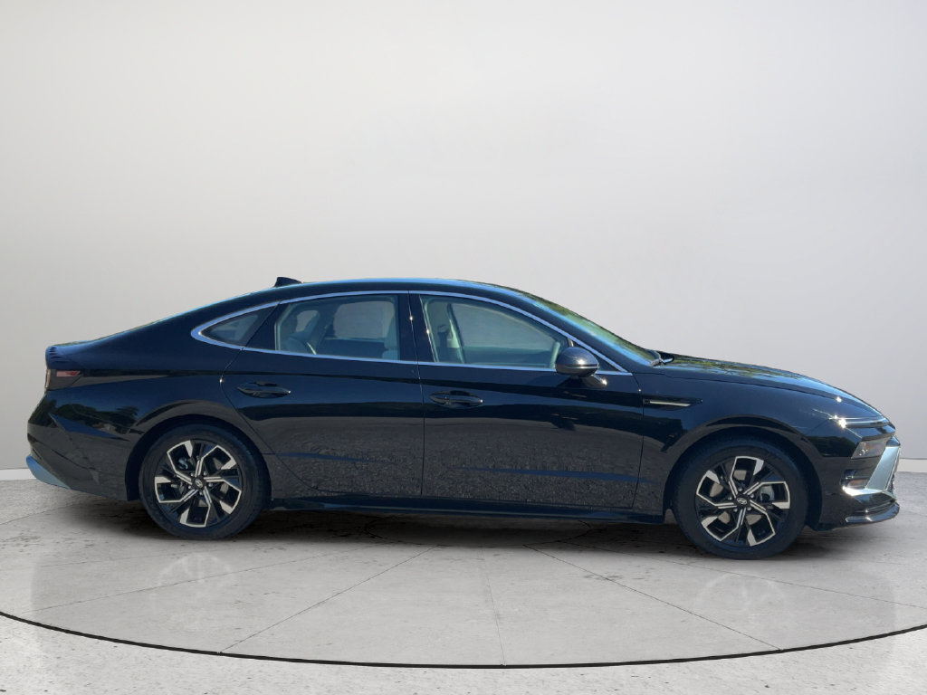 Used 2024 Hyundai Sonata SEL FWD image 9