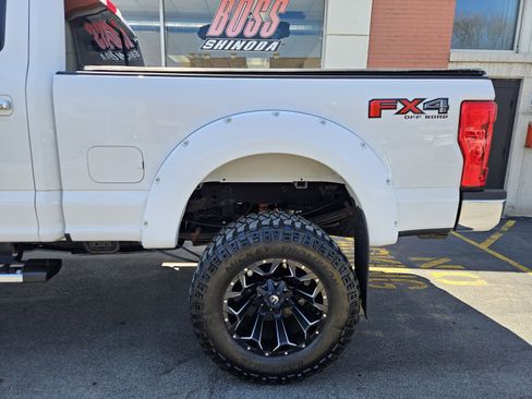 Used 2017 Ford F350 Lariat w/ Lariat Ultimate Package image 36