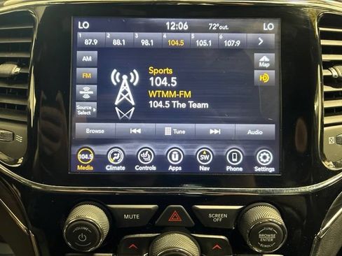 Used 2020 Jeep Grand Cherokee Limited AWD/4WD image 29