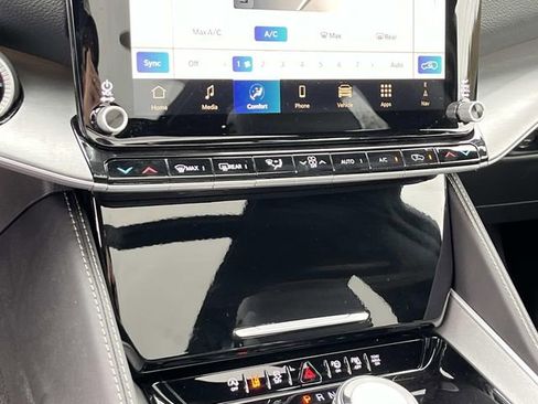 New 2026 Jeep Grand Wagoneer 4WD image 29