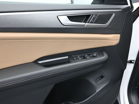 New 2026 Volkswagen Atlas Cross Sport SE image 11