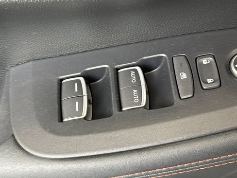 Used 2025 Honda HR-V Sport image 13