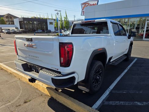 Used 2022 GMC Sierra 2500 AT4 AWD/4WD image 5