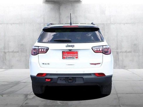 Used 2025 Jeep Compass Trailhawk w/ Trailer Tow Group AWD/4WD image 6