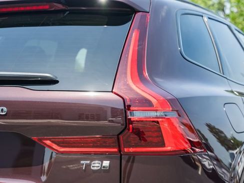New 2026 Volvo XC60 T8 Ultra w/ Protection Package Premier AWD/4WD image 7