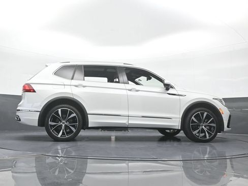 Used 2023 Volkswagen Tiguan SEL R-Line AWD/4WD image 70
