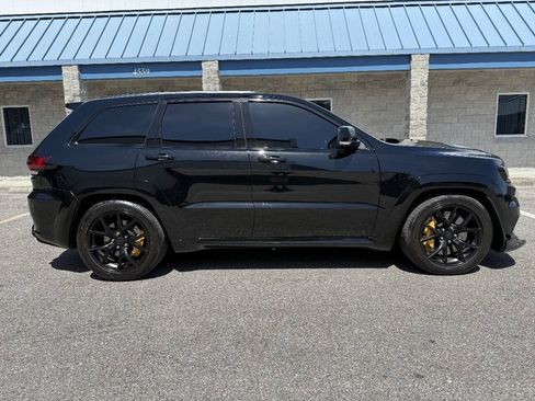 Used 2018 Jeep Grand Cherokee Trackhawk AWD/4WD image 8