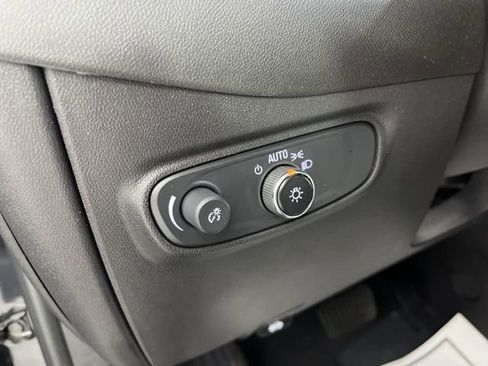 Used 2023 Chevrolet Equinox LT w/ LPO, Floor Liner Package image 31