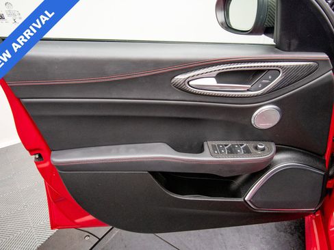 Used 2023 Alfa Romeo Giulia Estrema AWD/4WD image 45