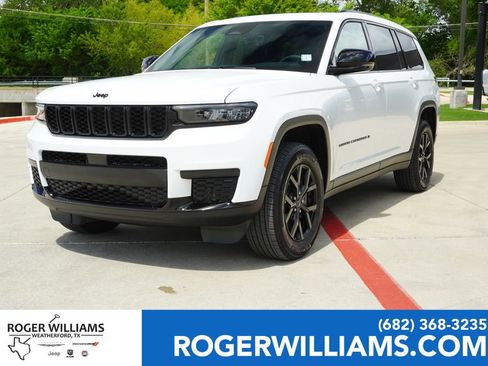 Used 2025 Jeep Grand Cherokee L Altitude AWD/4WD image 1